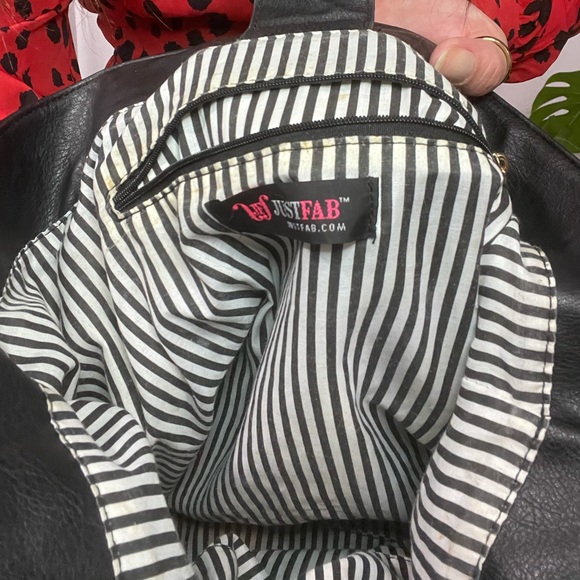 Black Purse - Picture 4 of 4